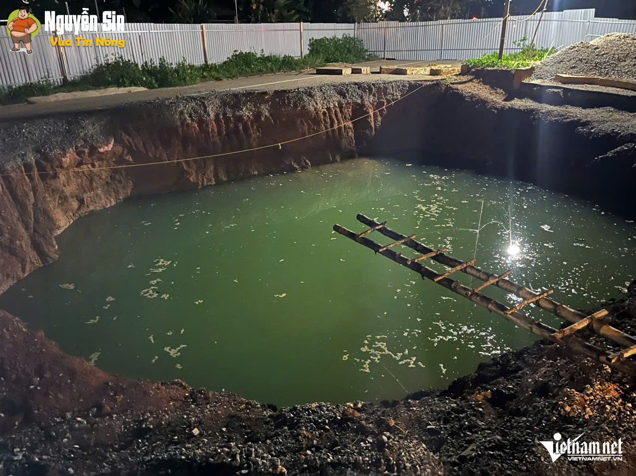 BẮC KẠN: NGƯỜI ĐI XE MÁY MẤT TÍCH SAU KHI LAO XUỐNG ‘HỐ TỬ THẦN’ SÂU 10M BẮC KẠN: NGƯỜI ĐI XE MÁY MẤT TÍCH SAU KHI LAO XUỐNG ‘HỐ TỬ THẦN’ SÂU 10M