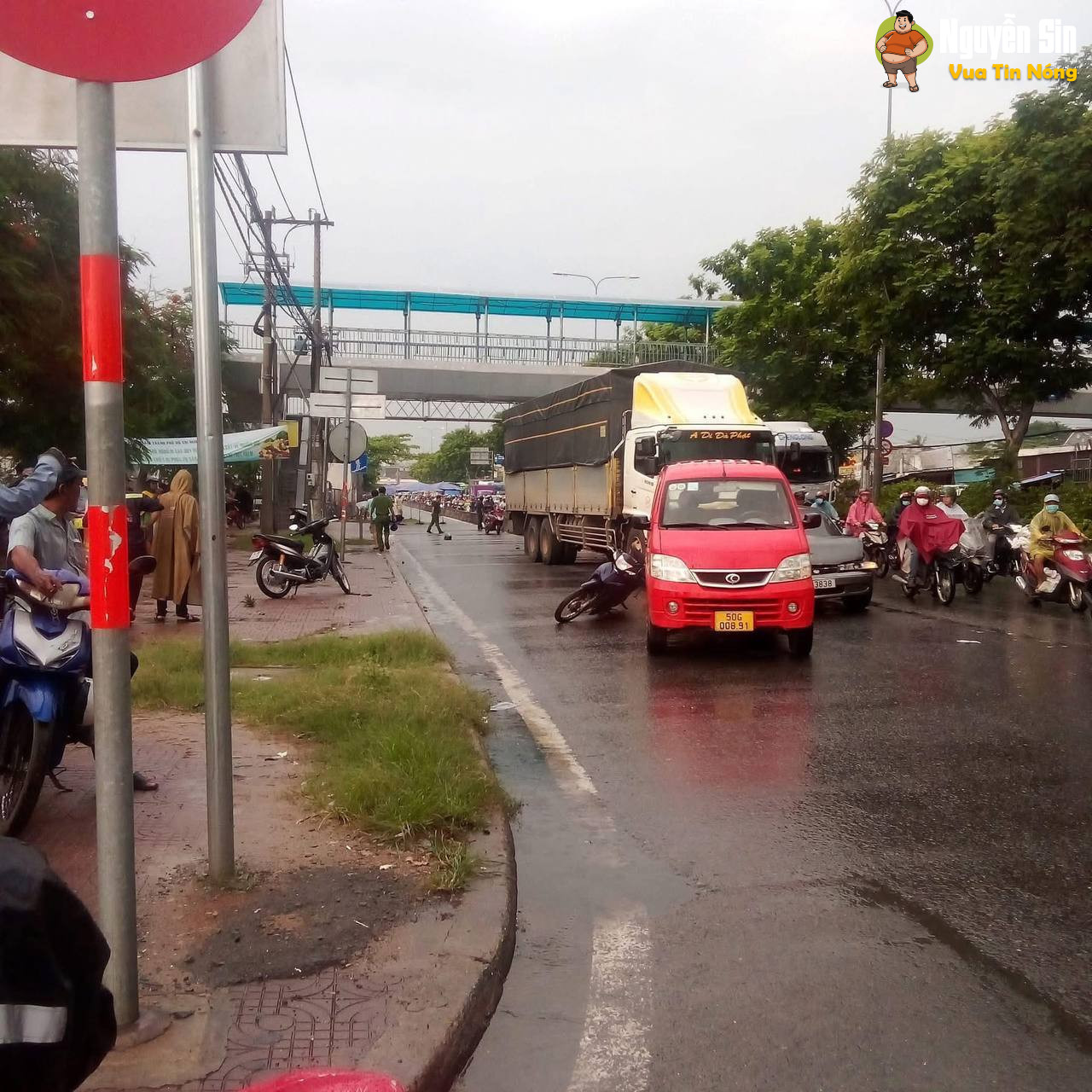 Tainan nghiêm trọng chiều nay tại đường Đỗ Mười ,QL1 ,đoạn Phường Tam Bình, Tp Thủ Đức.