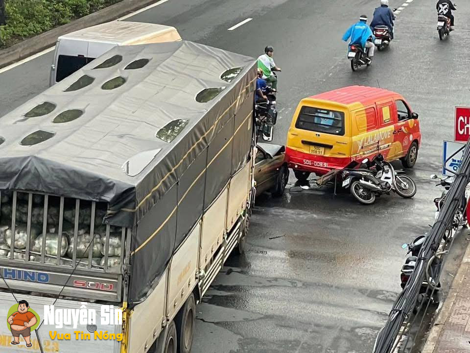Tainan nghiêm trọng chiều nay tại đường Đỗ Mười ,QL1 ,đoạn Phường Tam Bình, Tp Thủ Đức.