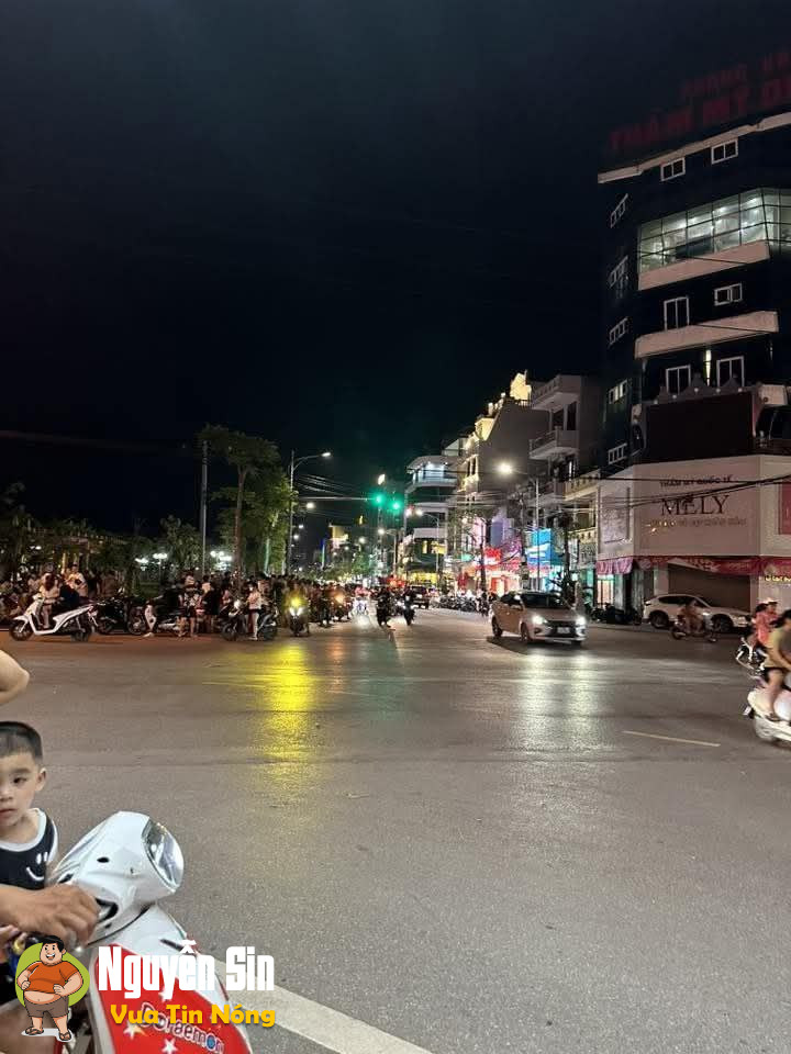 Công Viên Kỳ Bá – Thái Bình: trong video nghe loáng thoáng “mấy thằng con nhà Đường Nhựa trốn hết rồi”