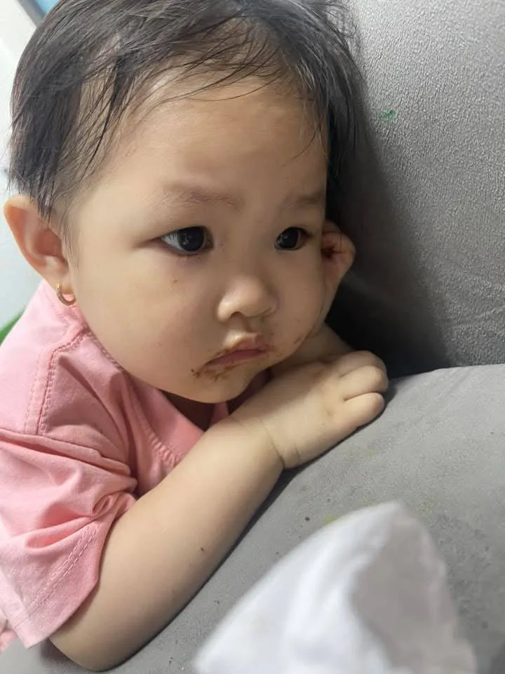 Bắc Ninh: lôi bé 22 tháng tuổi vào góc khuất rồi.. bảo sao bé sợ mỗi lần tới cửa không dám vào