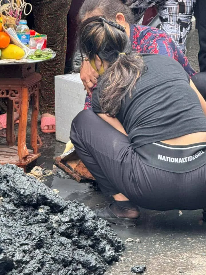 Chợ Lương Văn Can-Hải Phòng ngay lúc này . Nghe nói bà con đào được haicot