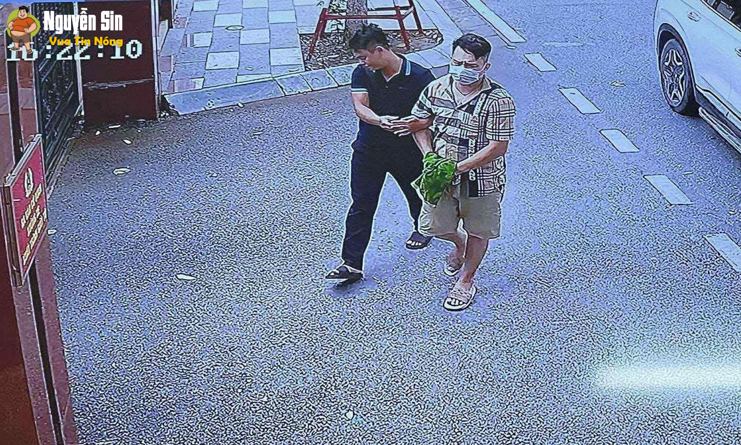 Nhìn bó “rau xanh” của thầy Tiến Bịp ngó bộ uy tín được đem đi kiểm nghiệm à =))