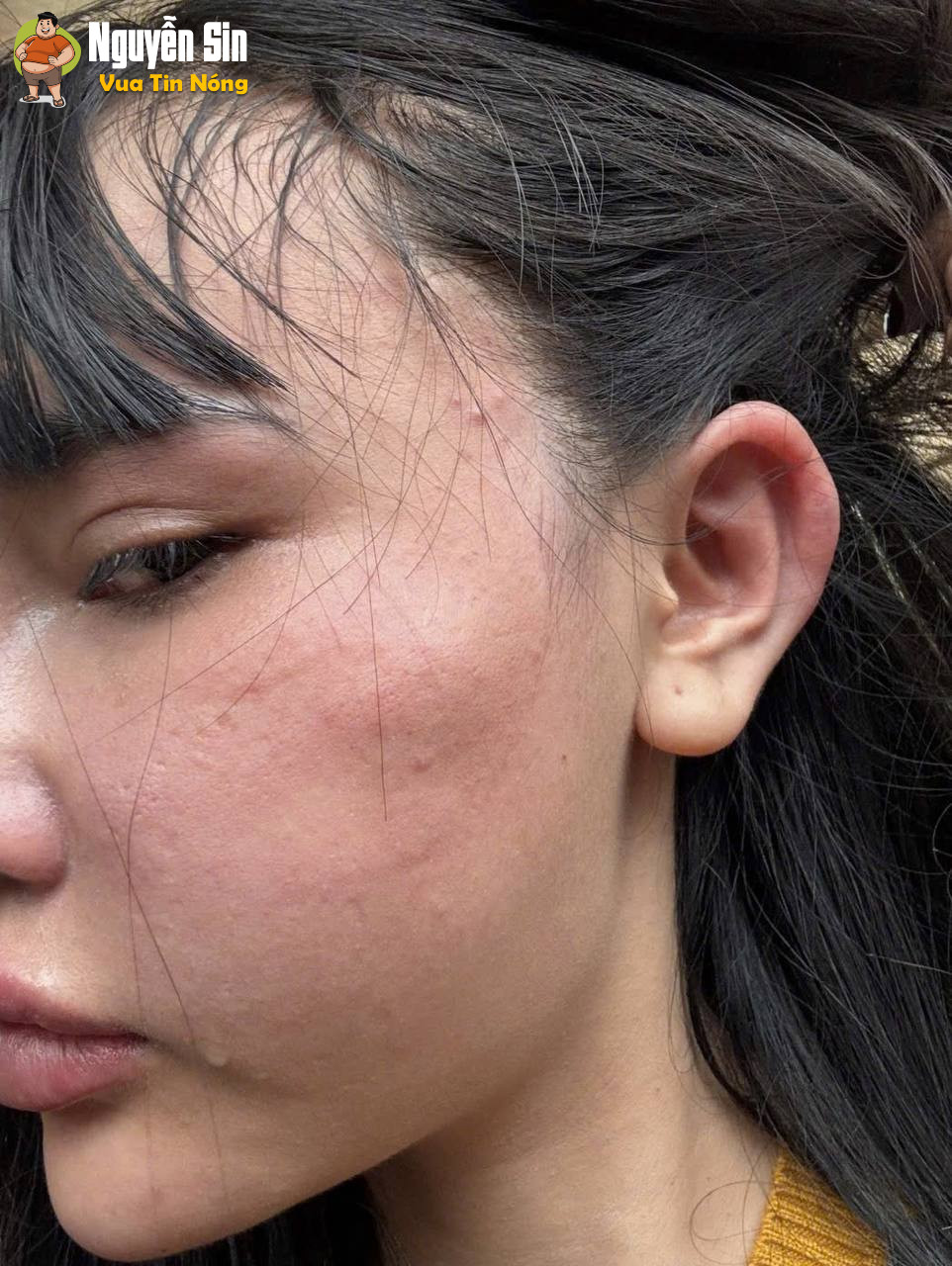 Đắk Lắk: ck dùng chân đề 3 vào FaceID của vk đang cho con ăn