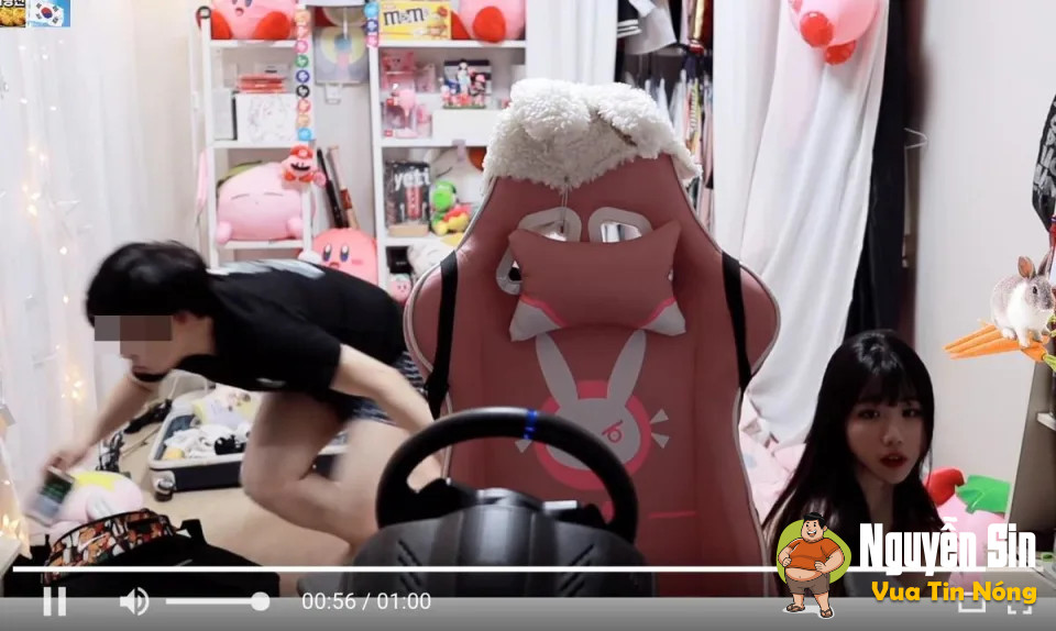 Quên tắt video, nữ streamer xinh đẹp bất ngờ lộ phân cảnh nóng bỏng với bạn trai, hối hận không kịp Quên tắt video, nữ streamer xinh đẹp bất ngờ lộ phân cảnh nóng bỏng với bạn trai, hối hận không kịp