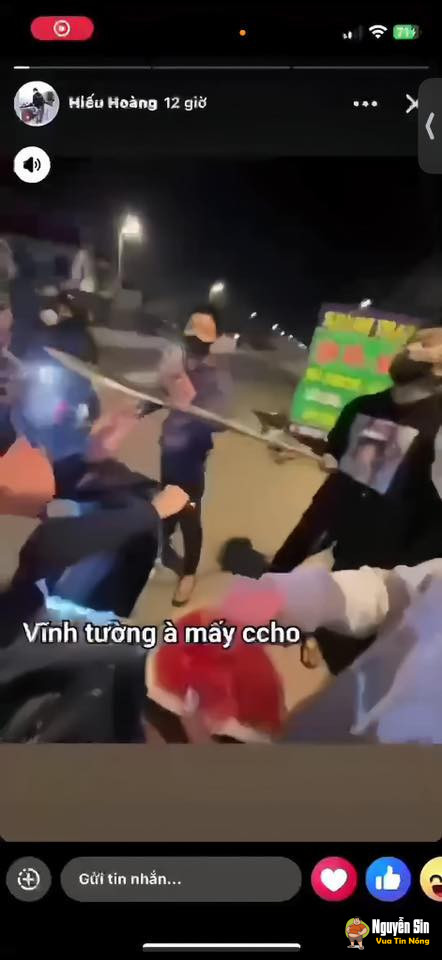 Vĩnh Phúc : Các cháu cầm d:ao bắt 3 thanh niên hôn nhau rồi mới cho đi