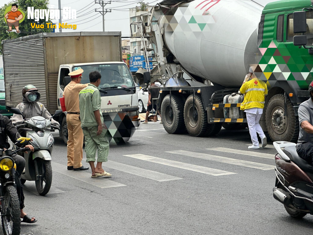 Cam hành trình ghi lại vụ tainan tại Ngã 3 Bùi Môn, QL22, Hóc Môn, TPHCM khiến người phụ nữ tuvog