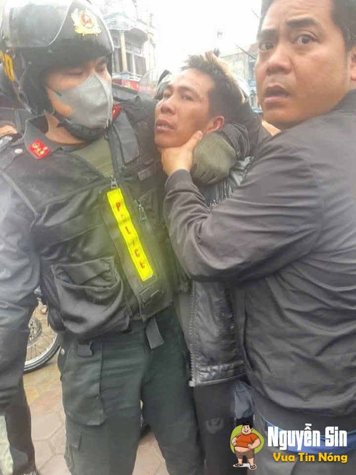 Bắc Ninh: Lẻn vào ăn trộm không thành, tên trộm bắt cóc bé gái lên mái nhà làm con tin.. Bắc Ninh: Lẻn vào ăn trộm không thành, tên trộm bắt cóc bé gái lên mái nhà làm con tin..