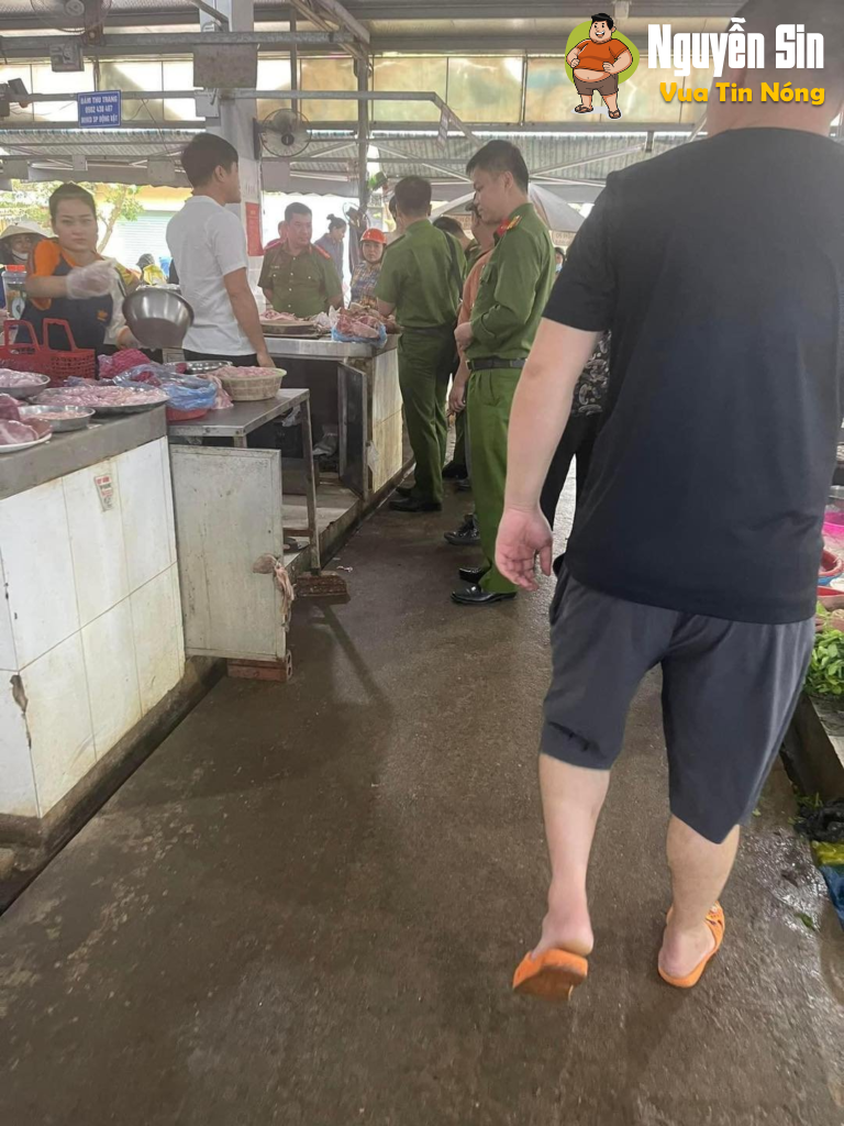 Chợ Đông Vệ, Thanh Hoá: bà bán giò bị ông bán tăm bông đ@m gục
