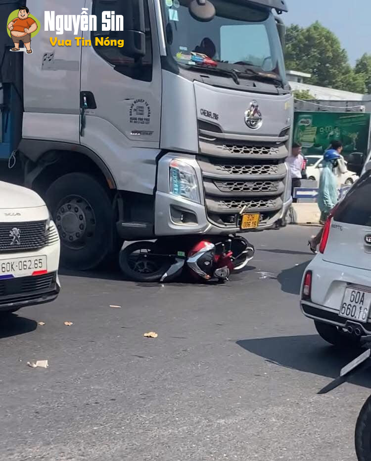 TNGT ngay vòng xoay Tân Phong ở Biên Hòa, Đồng Nai khiến 1 phụ nữ không qua khỏi