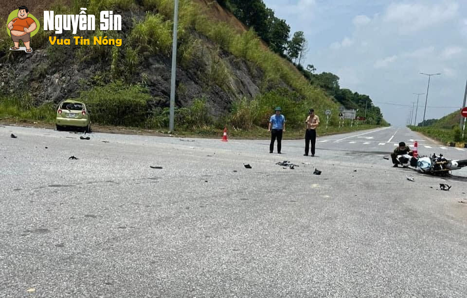 Yên Bái: 1 cô gái điều khiển PKL t:/ông ô tô ngửa cả bụng