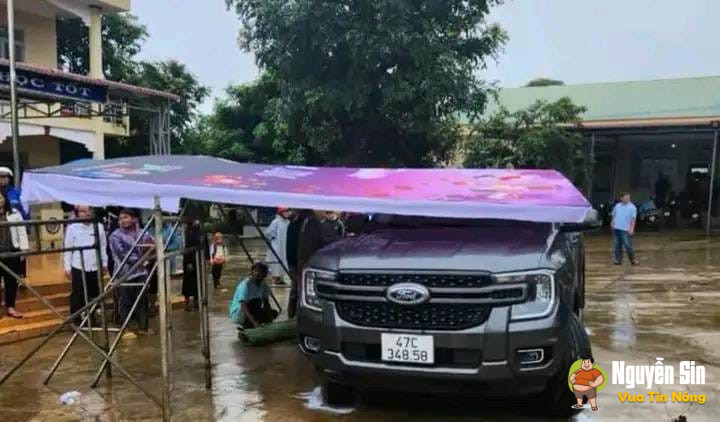 ĐĂK LĂK: Bố lái ô tô đưa con vào sân trường, lúc lùi xe cán tuvong một học sinh lớp 2 ĐĂK LĂK: Bố lái ô tô đưa con vào sân trường, lúc lùi xe cán tuvong một học sinh lớp 2