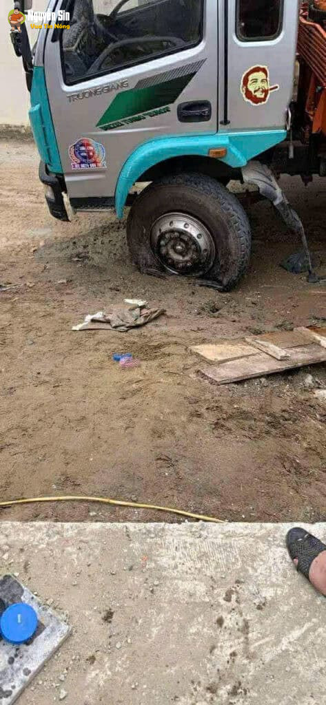 Vĩnh Lộc – Thanh Hoá: 1 ng đàn ông bị đjện giật nguy kịch.