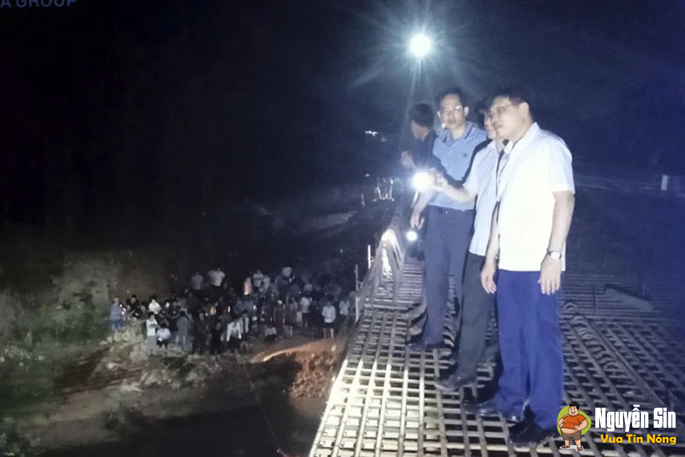 Rủ nhau suối tắm, 7 học sinh bị đuối nước