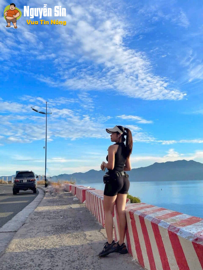 Đồng nghiệp cùng cơ quan , không biết mâu thuẫn gì Đồng nghiệp cùng cơ quan , không biết mâu thuẫn gì