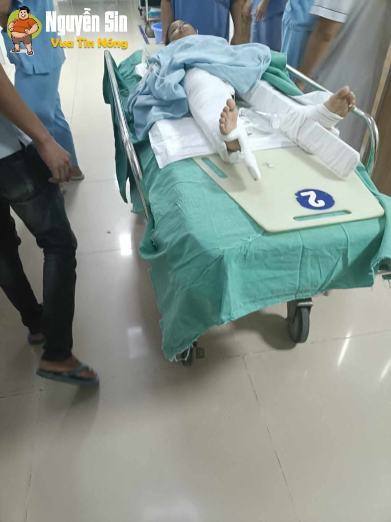 Hải Dương: TNGT giữa ô tô và xe máy khiến 2 bà cháu bị thương nặng
