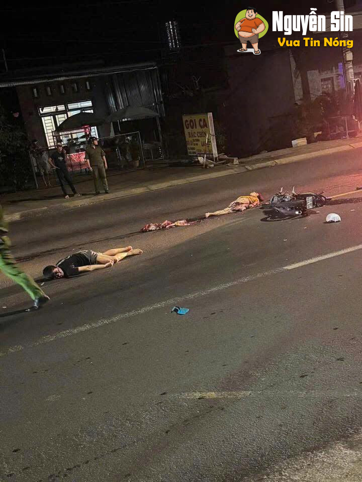 Đồng Nai: Vụ tai nạn giữa 2 xe tai và 1 xe moto. Ninh phát quốc lộ 20. 1 người đi bệnh viện và 1 người ko qua khỏi