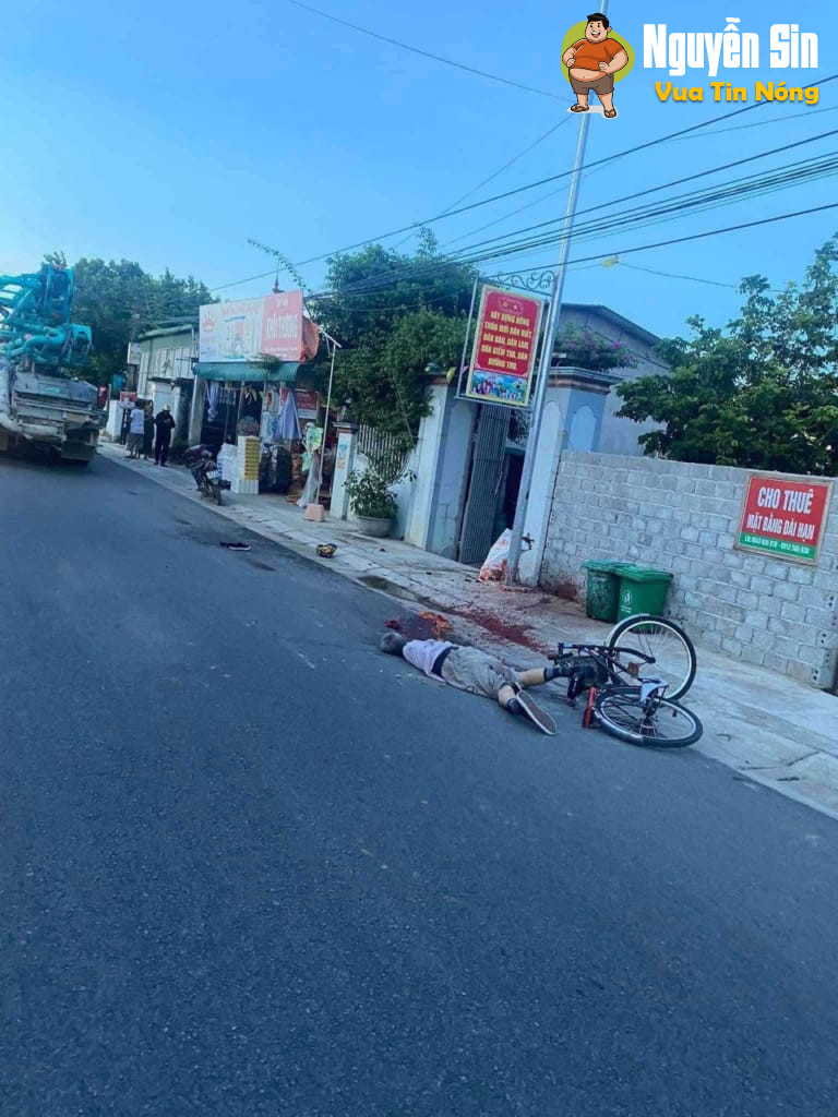 Thanh Hoá chiều qua: va:cha:m với xe o:to 1 người v/ă:n:g cả l:ò:ng ra ng:oài