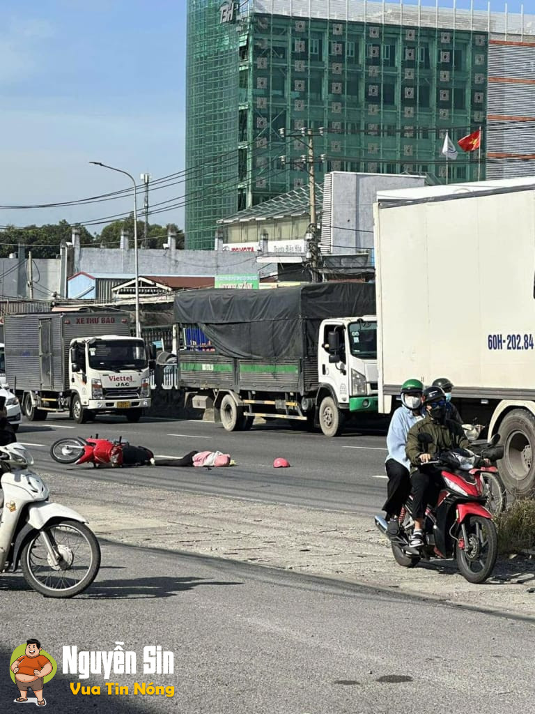 Đồng Nai: TNGT ở QL1A đoạn gần cầu Sập ở Biên Hòa, xảy ra vacham khiến một phụ nữ đi xe máy không qua khỏi