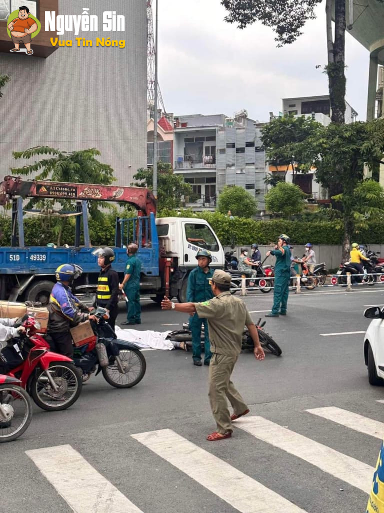 Cam vụ người đàn ông ngã vào gầm xe Buýt t*v/ong ở Gò Vấp chiều nay