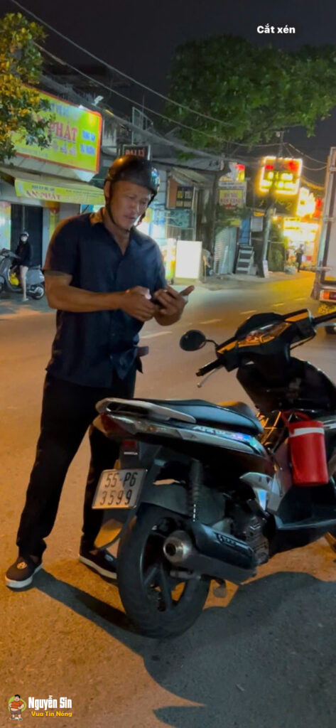 Người đàn ông hành hung cô gái giữa đường vì va chạm giao thông ở TP.HCM