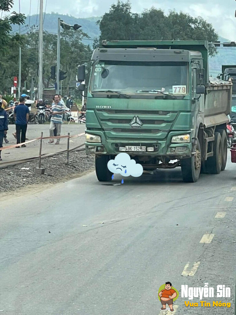 TN tại đèn xanh đèn đỏ trung tâm hành chính huyện Hoà Vang Đà Nẵng: Không còn nguyên vẹn