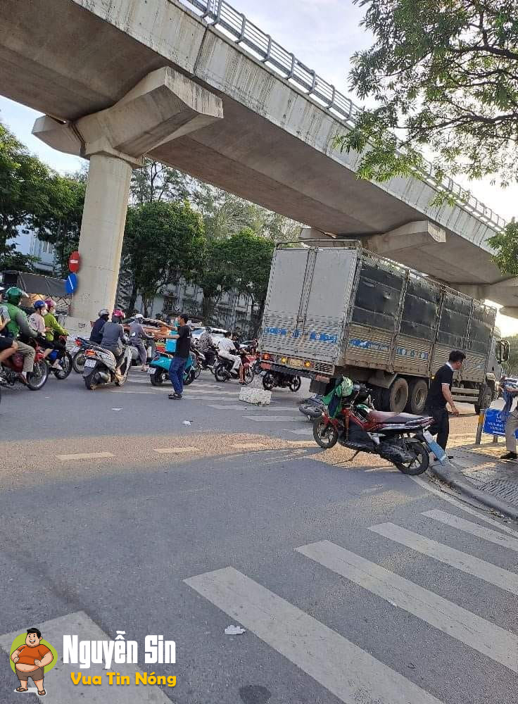 Đối diện Đại Học Thương Mại – Hà Nội