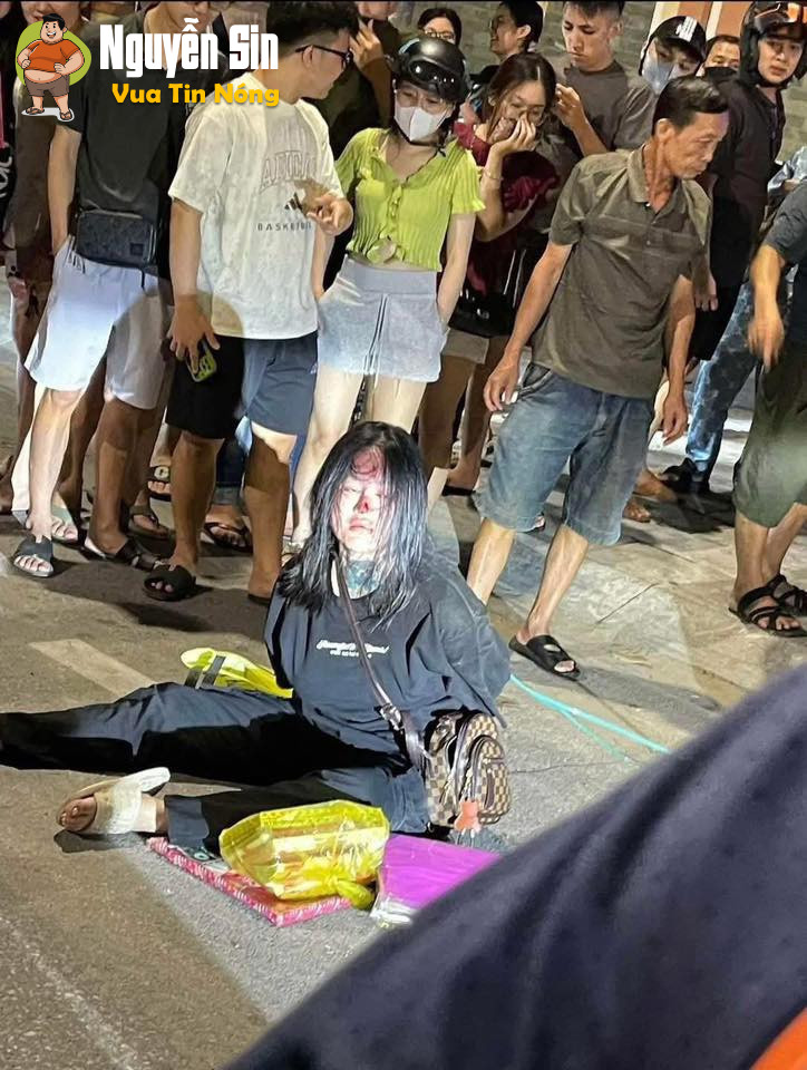 Nghệ An: Hot girl Ngân Baby đêm qua không hiểu vì lý do gì mà tương tác cây ATM và kính ô tô sau đó bị 1 người đàn ông tương tác lại.