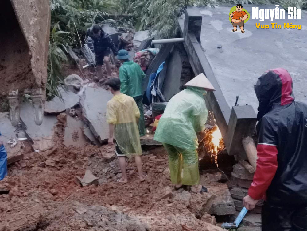 Sạt lở đất ở Hòa Bình làm 4 người trong cùng gia đình thiệt mạng