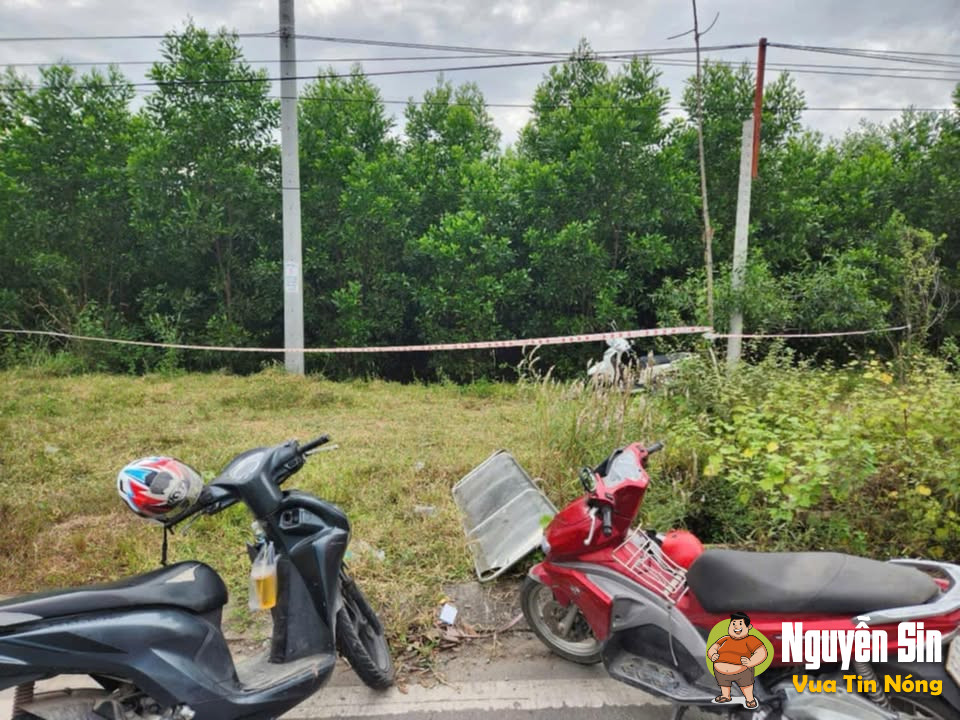 Phát hiện 1 thithe ng bị thieu, bên cạnh còn có những thứ rất lạ