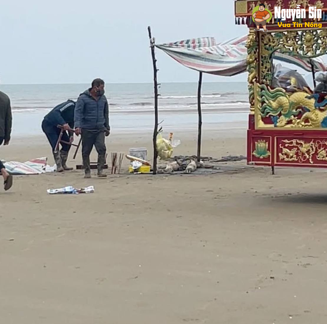 Kỳ Anh – Hà Tĩnh: phát hiện 1 xác chết trôi dạt vào bờ, đang phân hủy. Cân nhắc khi xem