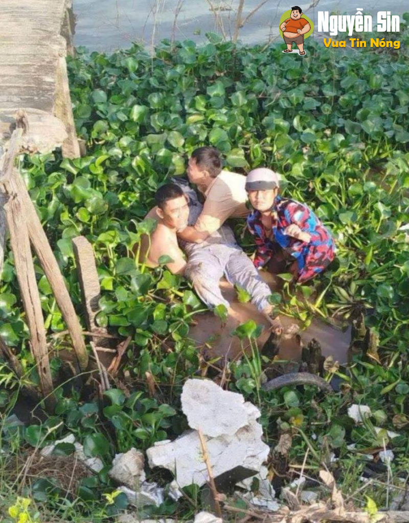 Chợ mới- An Giang: Nghe đồn là dùng dao cắt cổ, cướp vàng vào lúc 4h sáng nay