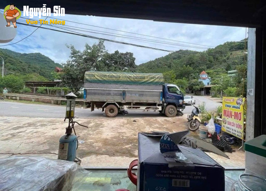 Tại Thái Hưng đường vào thác Giải Yếm Mộc Châu – Sơn La.