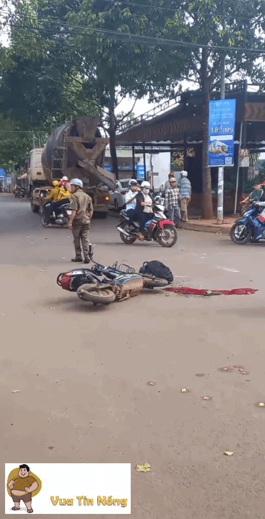 TNGT xảy ra ở đoạn Nơ Trang Long – Xô Viết Nghệ Tĩnh, TT Phước An, Krông Pắk, Đắk Lắk giữa xe đạp điện và xe bồn