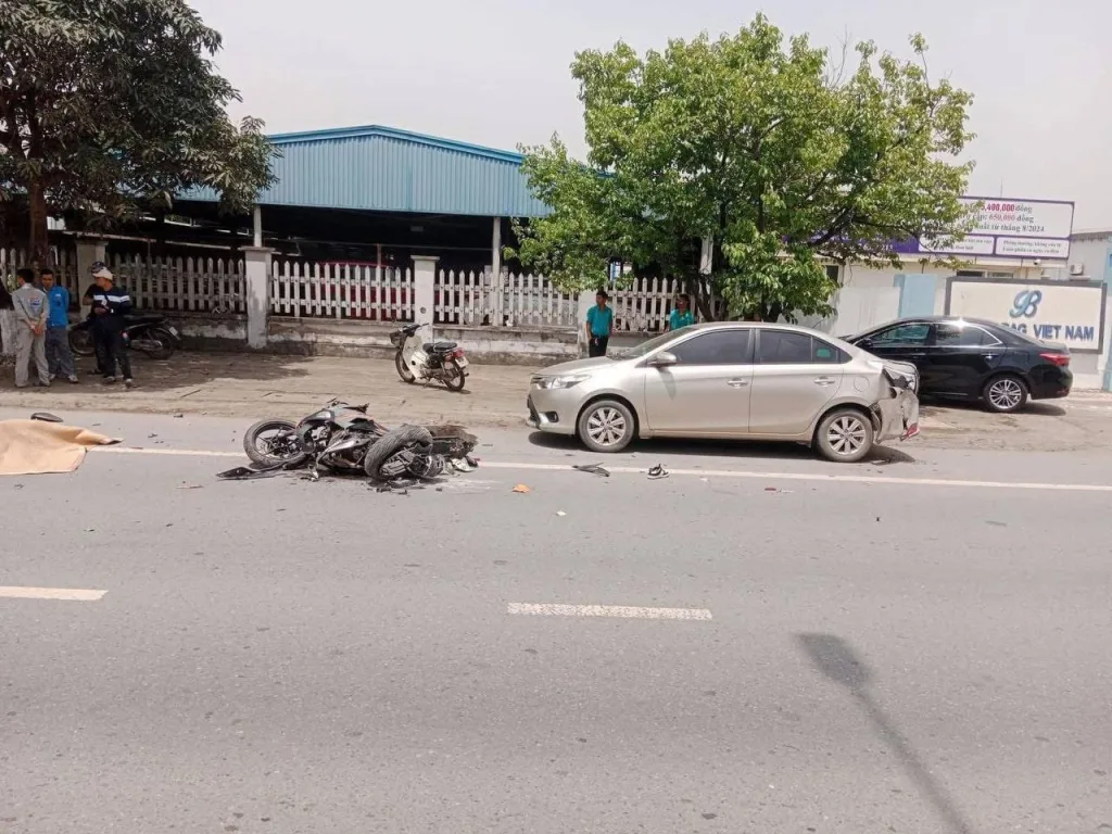 TNGT nghiêm trọng gần CDL Bình Xuyên 1 ,Vĩnh Phúc: Người đã đắp chiếu, hiện trường thư;ơng tâ;m