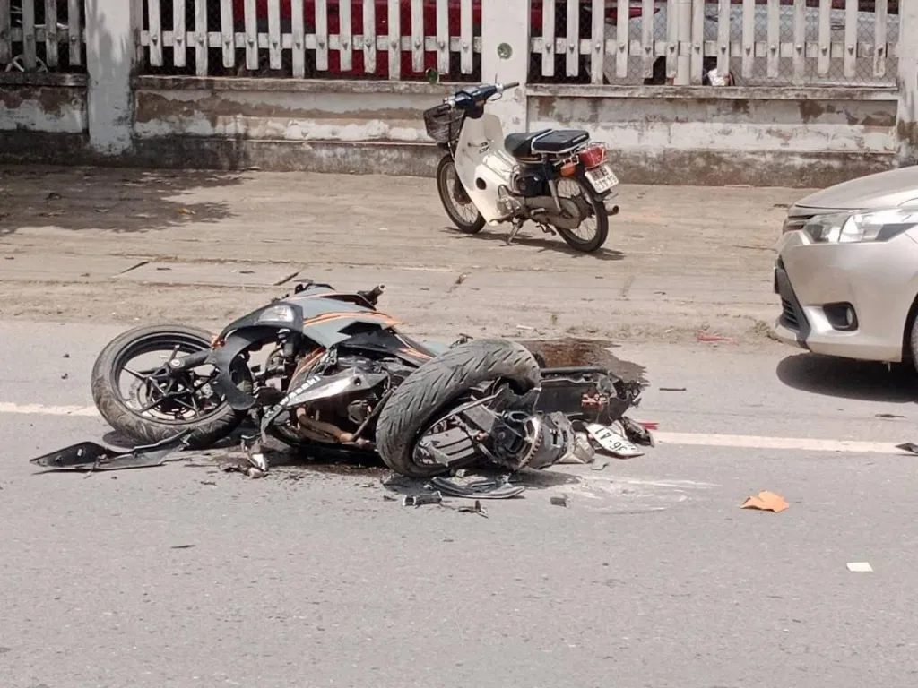 TNGT nghiêm trọng gần CDL Bình Xuyên 1 ,Vĩnh Phúc: Người đã đắp chiếu, hiện trường thư;ơng tâ;m