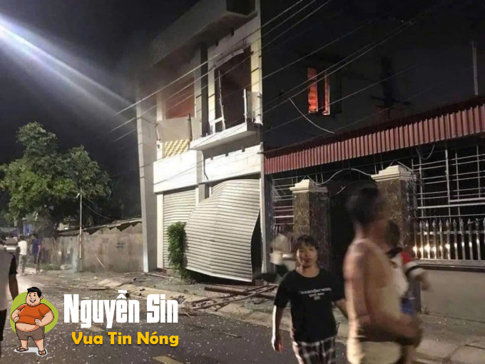 Kiến Thuỵ – Hải Phòng đêm qua: Sau tiếng n:ổ lớn, 1 người đã được người dân bê đi cấp cứu trong tình trạng đen sì