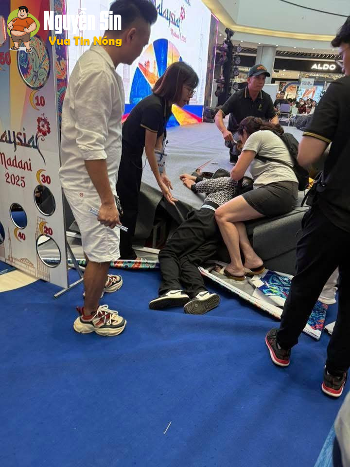 aeon Long Biên