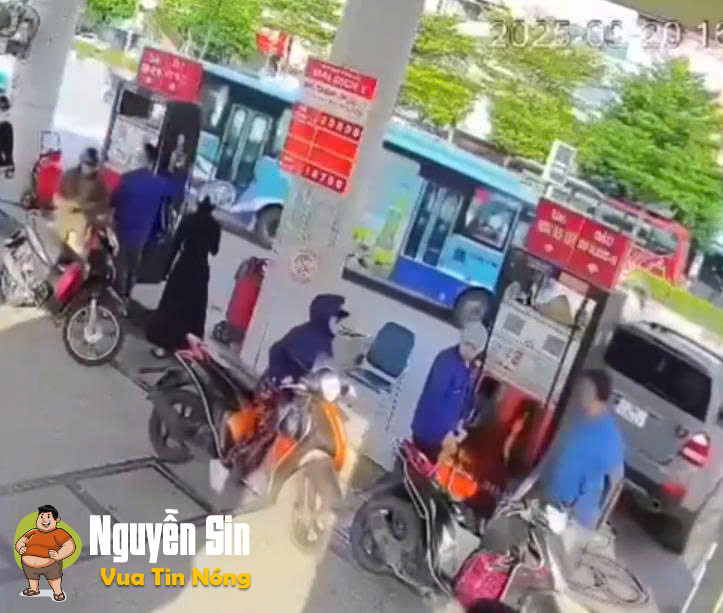 Lại nhầm chân r