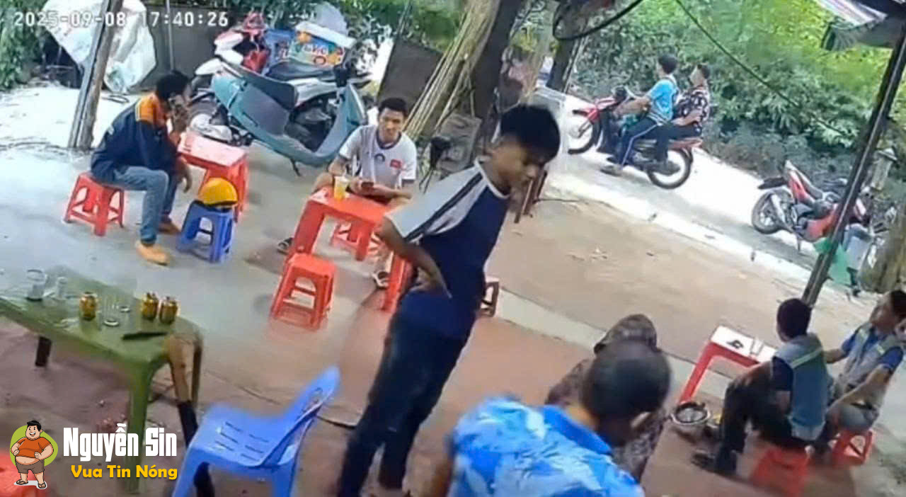 CÓ BÀN CHÂN LẶNG LẼ…LẠI XUÂN NÀY CON KO VỀ RỒI 🐤🐤