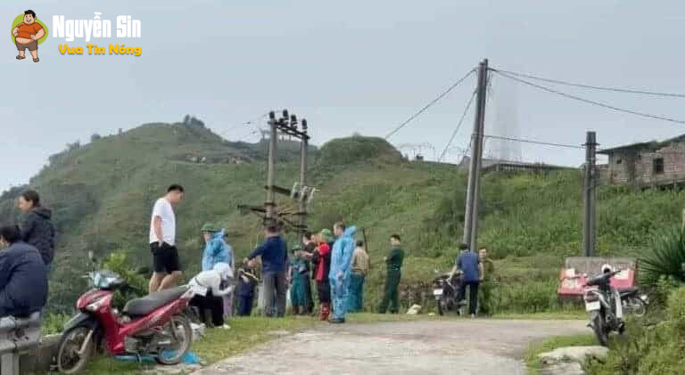 Lạng Sơn: phát hiện 01 xe ôtô la*o xuống vực tại Mẫu Sơn từ nhiều tháng trước mà ko ai biết.. Lạng Sơn: phát hiện 01 xe ôtô la*o xuống vực tại Mẫu Sơn từ nhiều tháng trước mà ko ai biết..