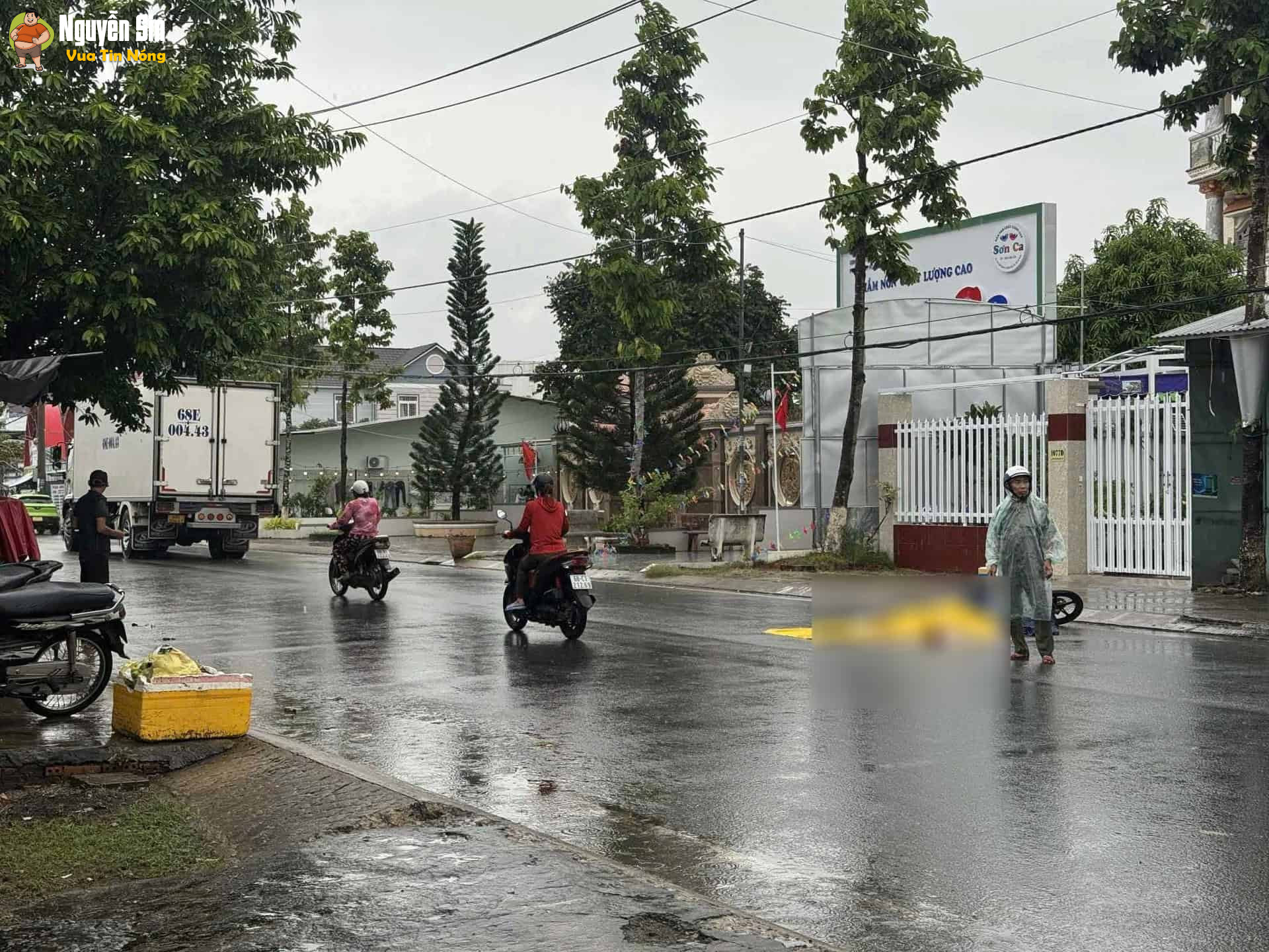 An Giang: Vachạm xe tải, nam thanh niên đi xe máy Tv tại chỗ