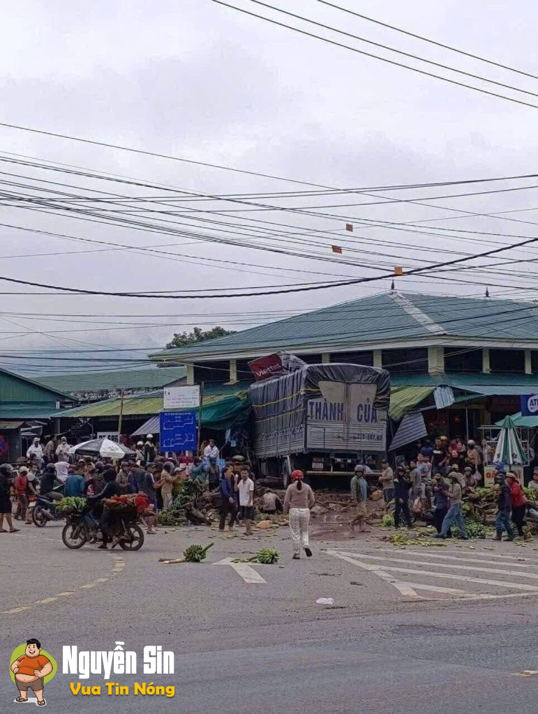 Xe tải mất lái