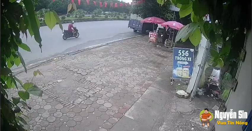 toàn cảnh vụ TNGT Gần Go Nam Định lao vào xe tải biển 90 Hà Nam cũ toàn cảnh vụ TNGT Gần Go Nam Định lao vào xe tải biển 90 Hà Nam cũ