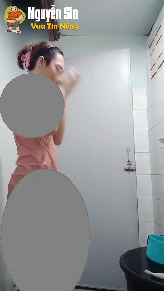 Mới đc ghệ gửi cho clip đi tắm nhưng mà nó lạ lắm