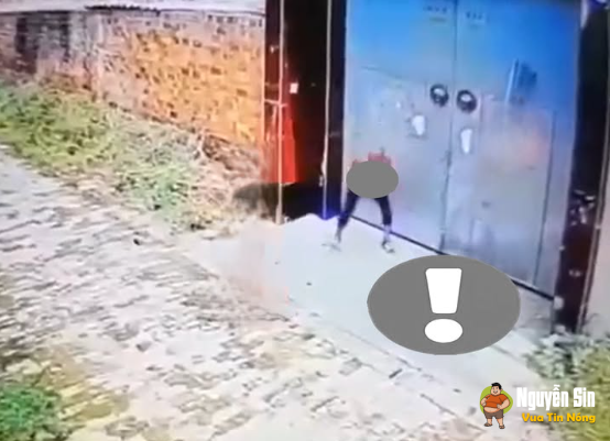 Tại Hà Trạch, Sơn Đông, một ông lão đã dùng xẻng đ@’nh vào người phụ nữ và cháu bé vì mauthuan.