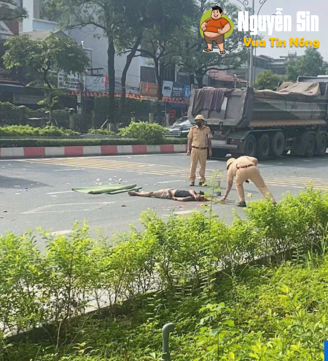 Phủ Lý (Hà Nam cũ)Thanh niên chạy xe không mũ vacham với xe ben tv tại chỗ,