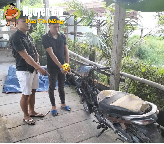 2 thanh niên mang dép kẹp, dép tổ ong, gi:ả làm hình sự để bắt xe vipham ở Củ Chi