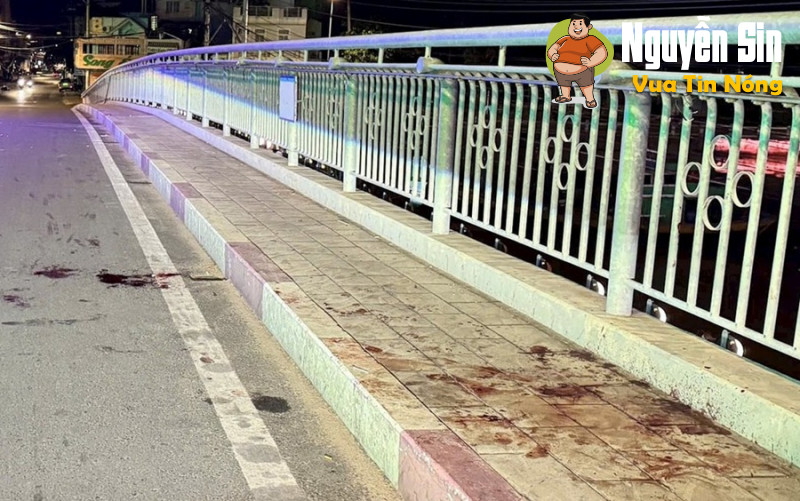 Thanh niên 16 tuổi bị sathại vô cớ trên cầu Dục Thanh chỉ vì một cái nhìn Thanh niên 16 tuổi bị sathại vô cớ trên cầu Dục Thanh chỉ vì một cái nhìn