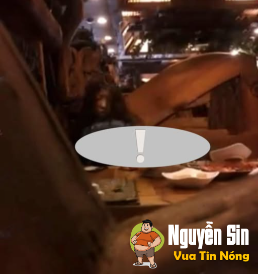 Đang ca0 trà0 thì b! nhân vjên nhắc nhở